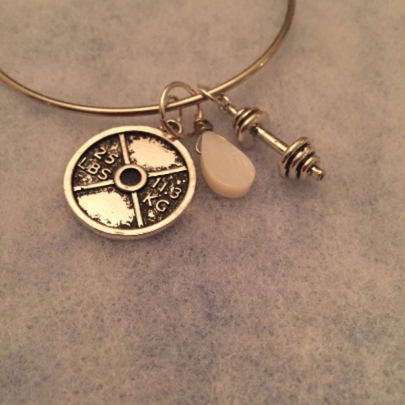Fitness Bracelet - Picture 1 of 2